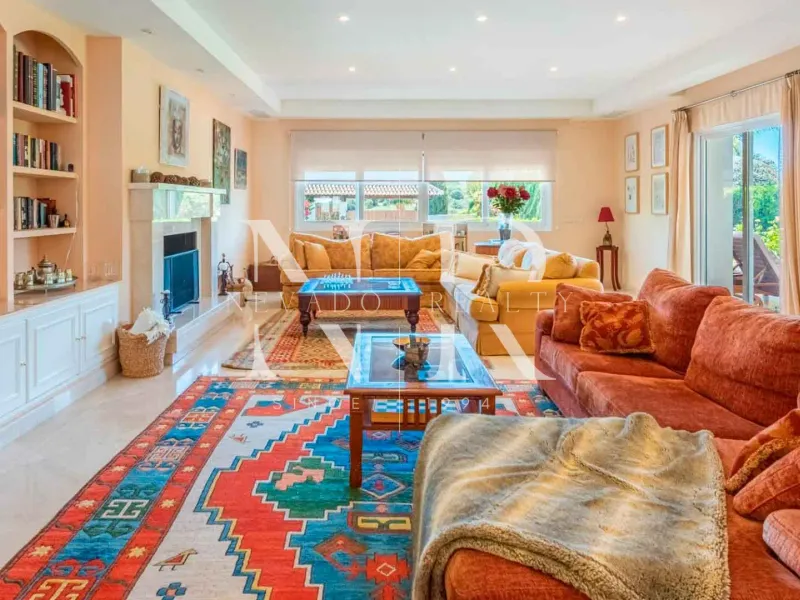 Luxury villa for sale in Paraiso Alto, Benahavis