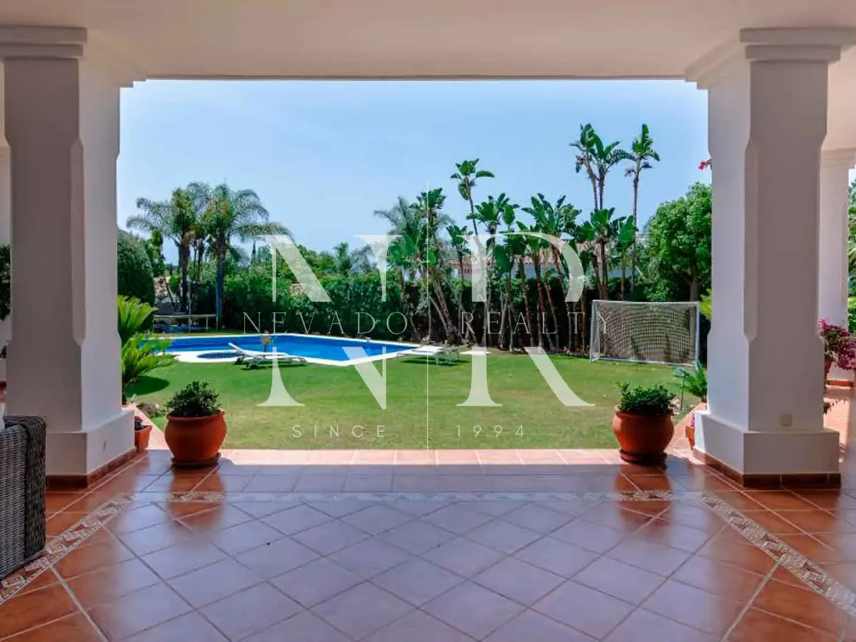 Luxury villa for sale in Paraiso Alto, Benahavis