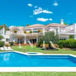 Luxury villa for sale in Paraiso Alto, Benahavis 10