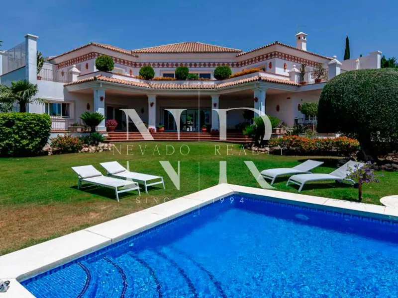 Luxury villa for sale in Paraiso Alto, Benahavis