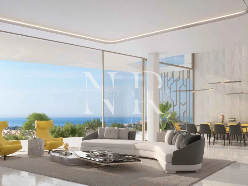 Villa between Estepona and Benahavis for sale