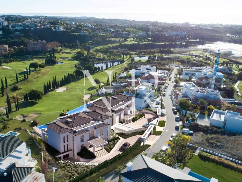 Brand new villa in Los Flamingos Golf