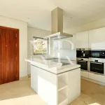 Villa in Benahavís next to the golf course for sale 8