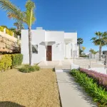 Villa in Benahavís next to the golf course for sale 9
