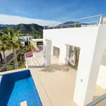 Villa in Benahavís next to the golf course for sale 14
