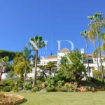 Set of two villas in Benahavis with large plot for sale 3