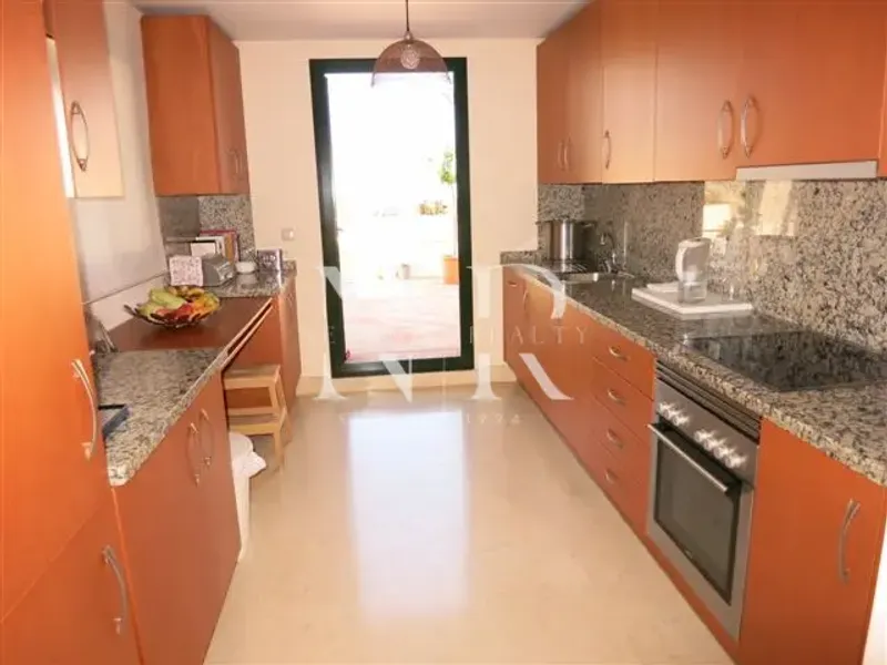 Penthouse in Capanes del Golf Urbanization with panoramic views for sale