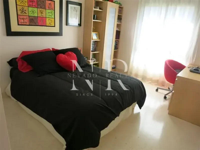 Penthouse in Capanes del Golf Urbanization with panoramic views for sale