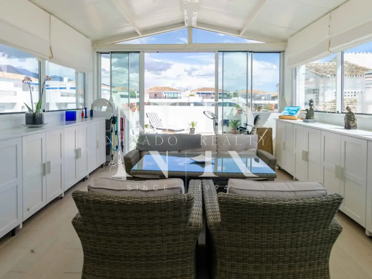 Penthouse for sale in Jardines de Banús Urbanization