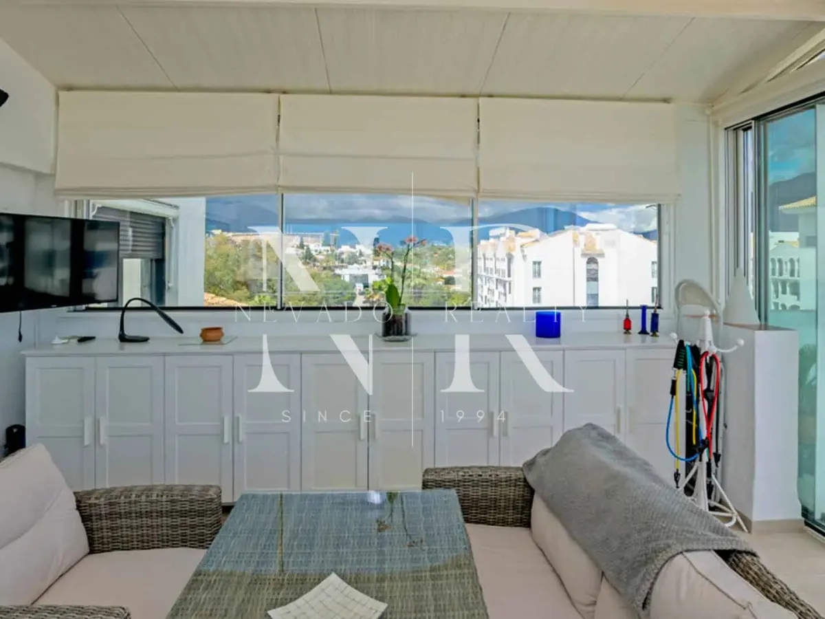 Penthouse for sale in Jardines de Banús Urbanization