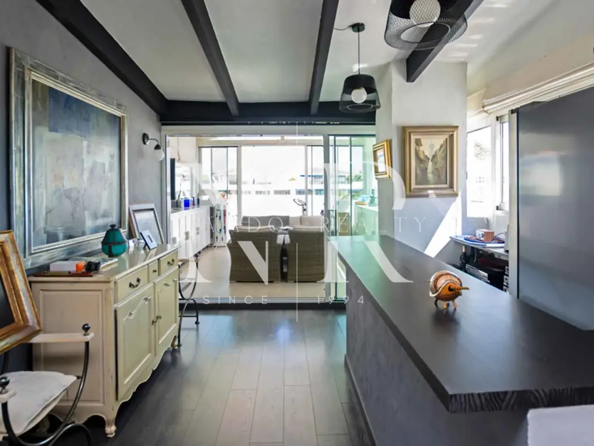 Penthouse for sale in Jardines de Banús Urbanization