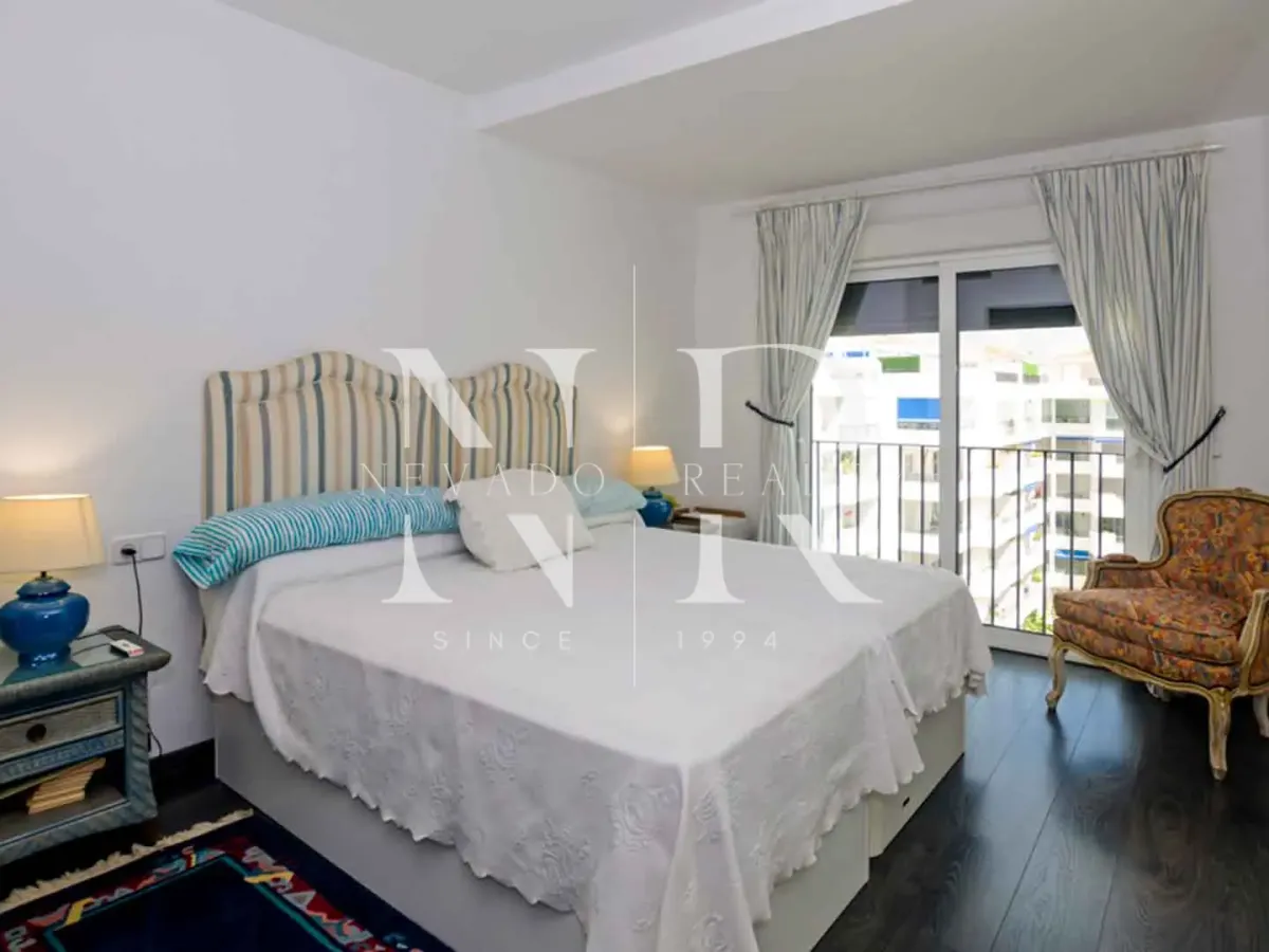 Penthouse for sale in Jardines de Banús Urbanization