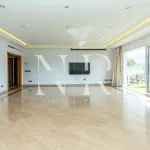 Penthouse with sea views in Embrujo de Banús, Marbella for sale 4