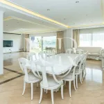 Penthouse with sea views in Embrujo de Banús, Marbella for sale 8