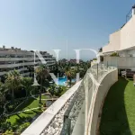 Penthouse with sea views in Embrujo de Banús, Marbella for sale 11
