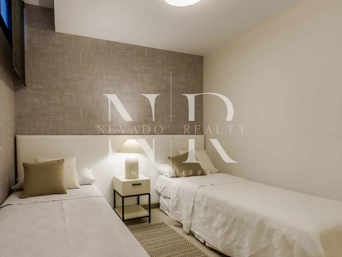 Semi-detached house for sale in Banús Bay Urbanization, just minutes from the beach