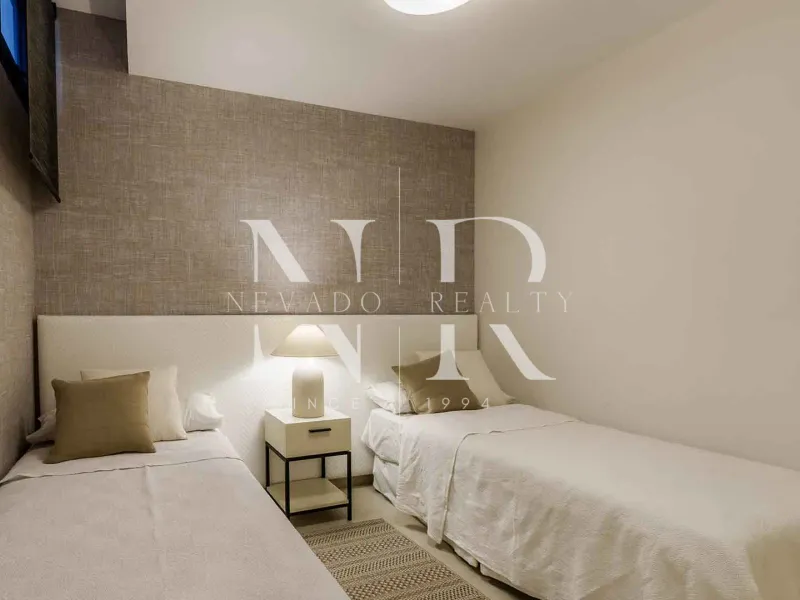 Semi-detached house for sale in Banús Bay Urbanization, just minutes from the beach