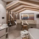 Frontline penthouse in Puerto Banús with panoramic views for sale 11