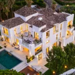 Villa Mira - Luxury Andalusian-Style Villa in El Herrojo, La Quinta 9