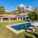 Villa Elba - Frontline Golf Renovated Luxury Villa in Los Naranjos, Nueva Andalucía 2