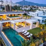 Villa Elba - Frontline Golf Renovated Luxury Villa in Los Naranjos, Nueva Andalucía 4