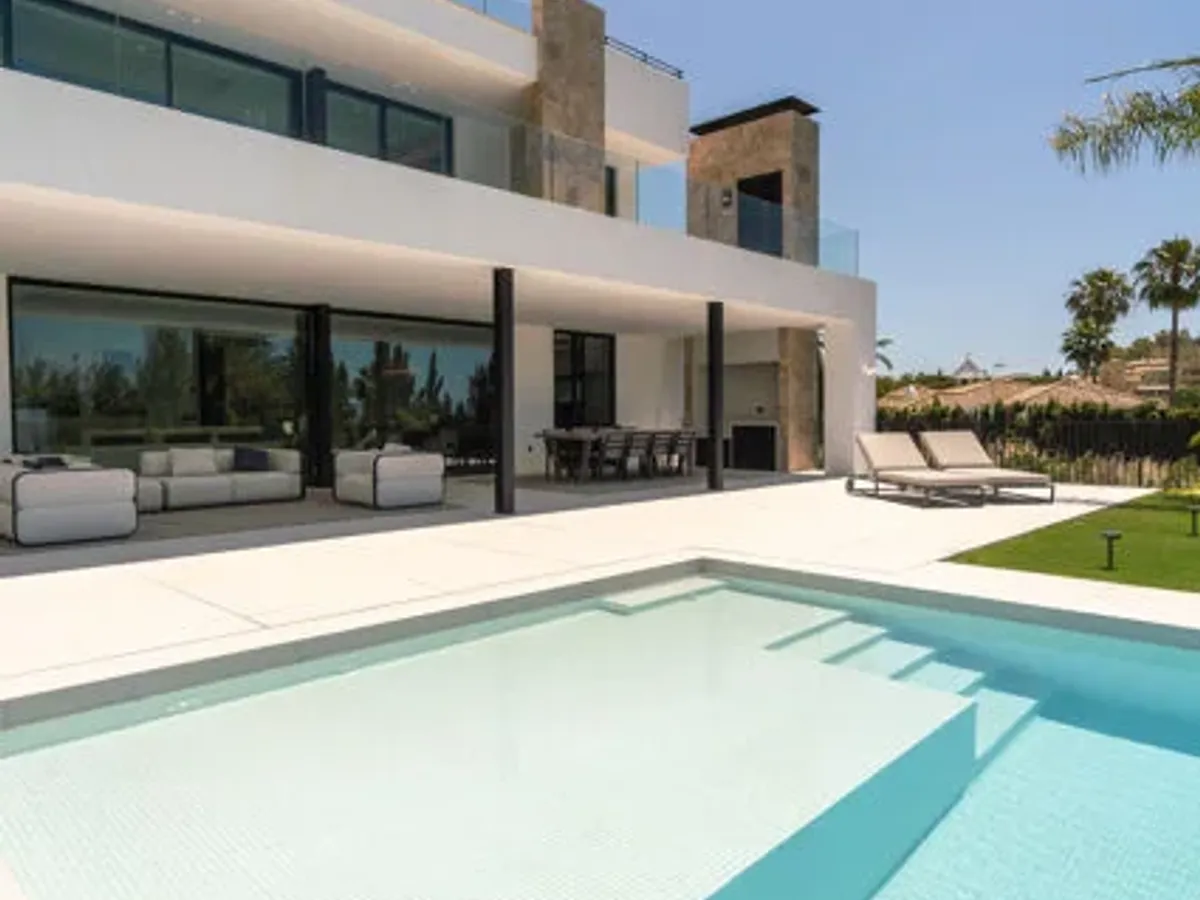 Villa Elba - Frontline Golf Renovated Luxury Villa in Los Naranjos, Nueva Andalucía