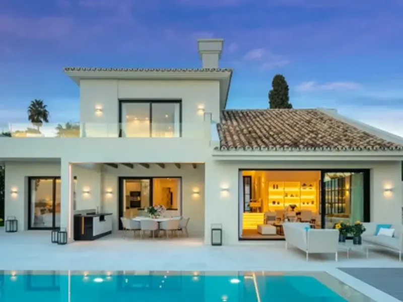 Villa Elba - Frontline Golf Renovated Luxury Villa in Los Naranjos, Nueva Andalucía