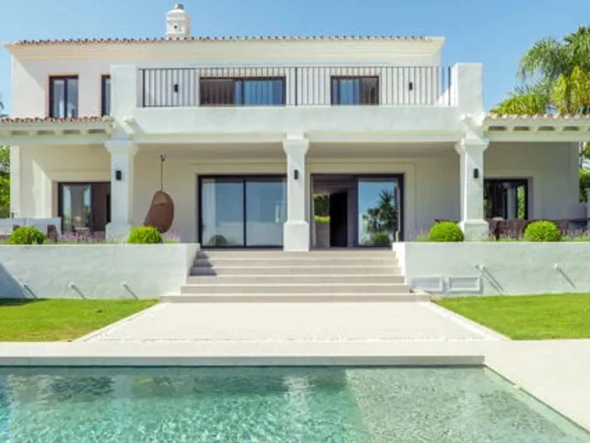 Villa Elba - Frontline Golf Renovated Luxury Villa in Los Naranjos, Nueva Andalucía