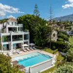 Isla Brisa - Incredible Frontline Golf Modern House in Las Brisas, Nueva Andalucía, Marbella 3