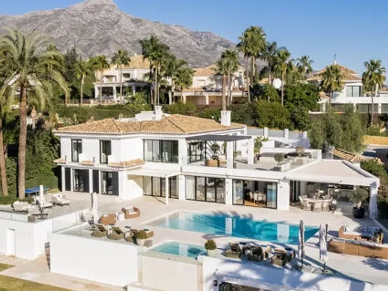 Isla Brisa - Incredible Frontline Golf Modern House in Las Brisas, Nueva Andalucía, Marbella