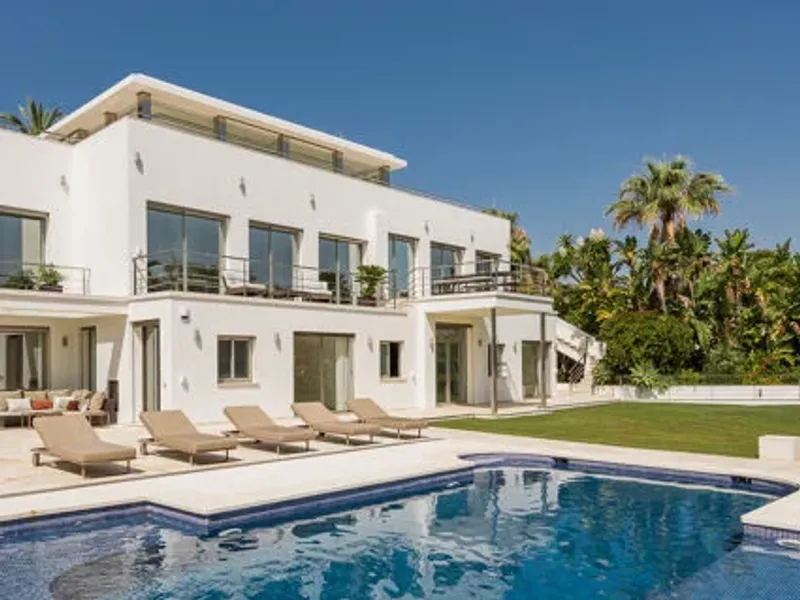 Isla Brisa - Incredible Frontline Golf Modern House in Las Brisas, Nueva Andalucía, Marbella