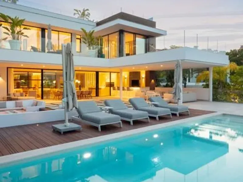 Isla Brisa - Incredible Frontline Golf Modern House in Las Brisas, Nueva Andalucía, Marbella