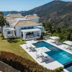 Casa Olea - Brand-New Contemporary Villa with Sea Views in La Zagaleta 1