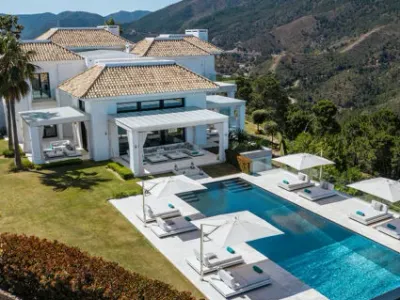 Casa Olea - Brand-New Contemporary Villa with Sea Views in La Zagaleta