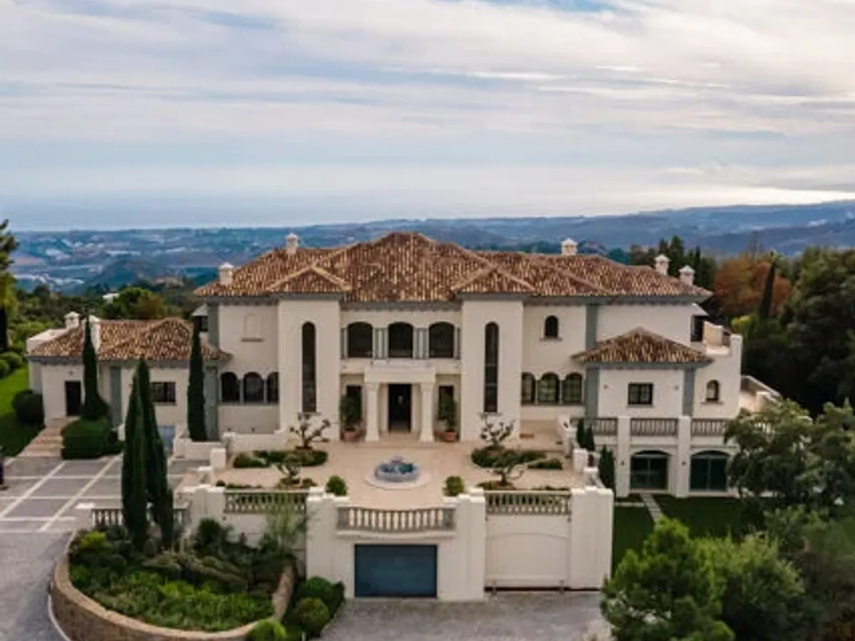 Casa Olea - Brand-New Contemporary Villa with Sea Views in La Zagaleta