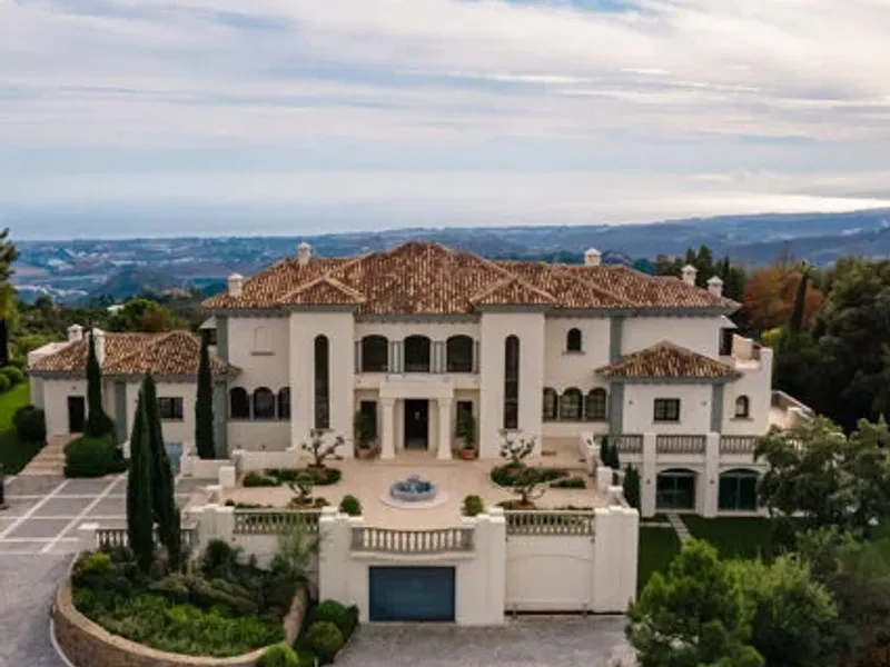 Casa Olea - Brand-New Contemporary Villa with Sea Views in La Zagaleta