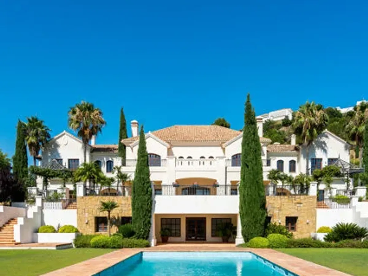 Casa Olea - Brand-New Contemporary Villa with Sea Views in La Zagaleta