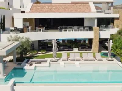 Villa Quantum - Luxury 6-Bedroom Villa with Sea & Golf Views in Los Flamingos