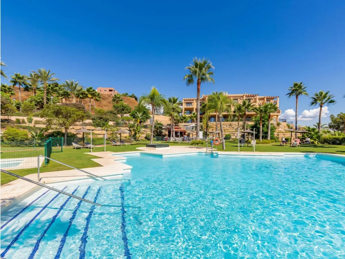 2 bedroom apartment for sale in Señorio del Hacienda de Cifuentes, Benahavís on the Costa del Sol