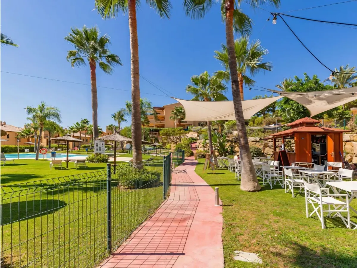 2 bedroom apartment for sale in Señorio del Hacienda de Cifuentes, Benahavís on the Costa del Sol