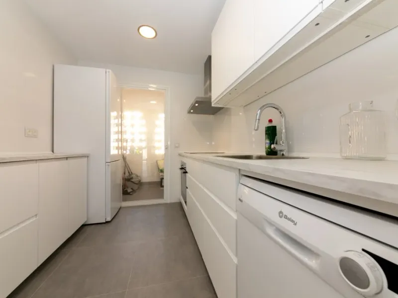 Estepona, New golden mile - Lovely 3 bedroom apartment for long term rental in Urbanization Sun Beach