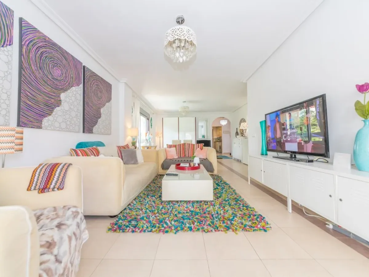 Lovely apartment for long term rental in the heart of Nueva Andalucia