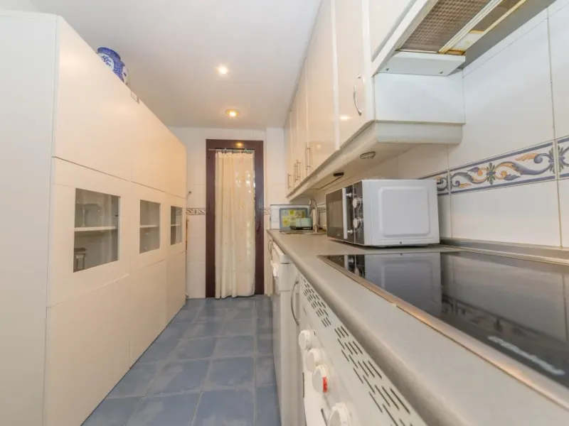 Lovely apartment for long term rental in the heart of Nueva Andalucia