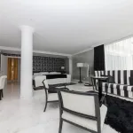 Luxury Marbella villa available for weekly rent with stunning views to the sea. 7