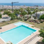 Middle Floor Apartment in Estepona 2