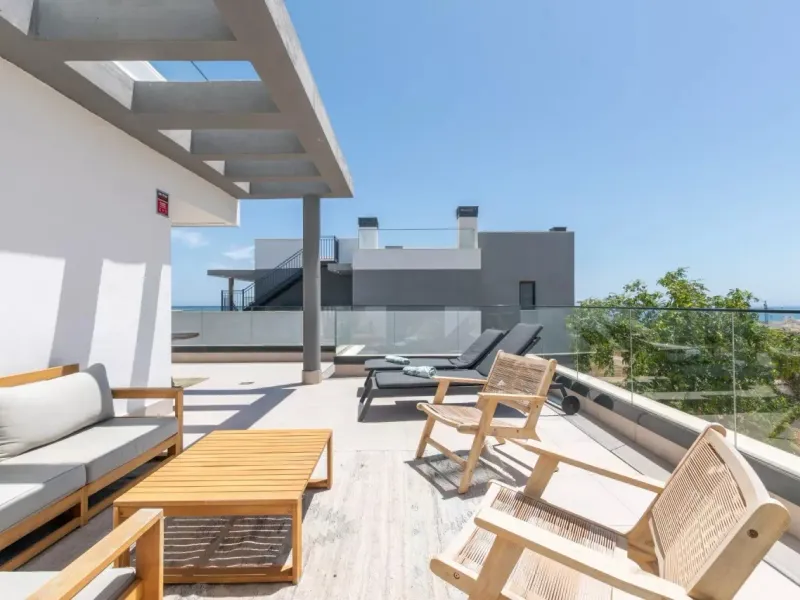 Middle Floor Apartment in Estepona