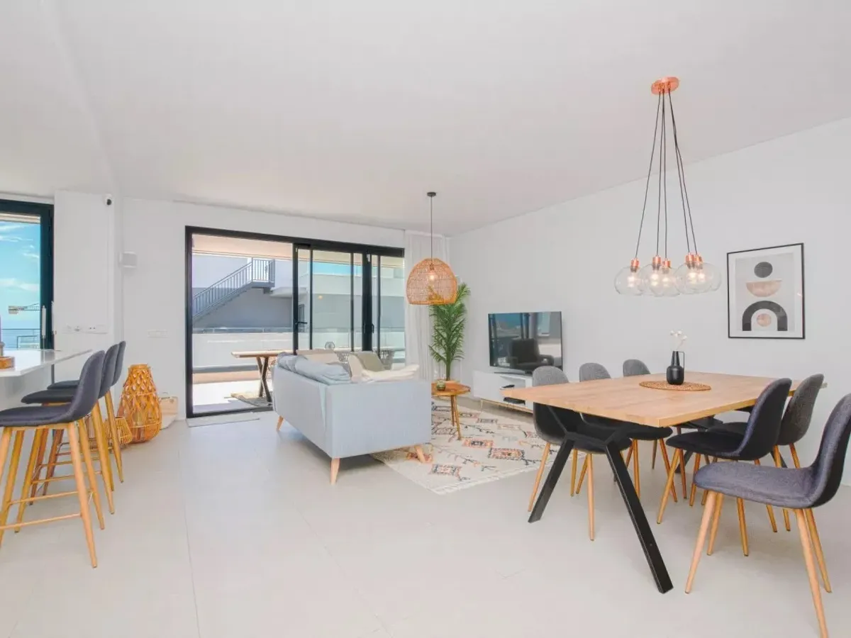 Middle Floor Apartment in Estepona