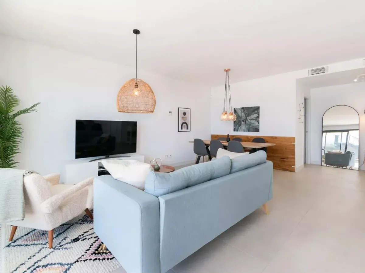 Middle Floor Apartment in Estepona