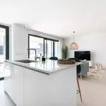 Middle Floor Apartment in Estepona 10