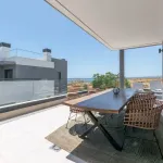 Middle Floor Apartment in Estepona 11
